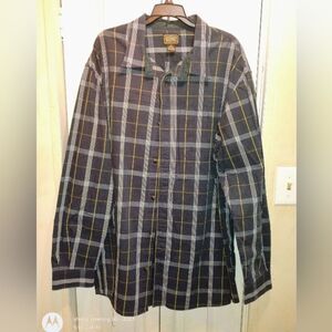 C E. Schmidt Nwot Men's Black and Yellow Plaid Button Down Shirt